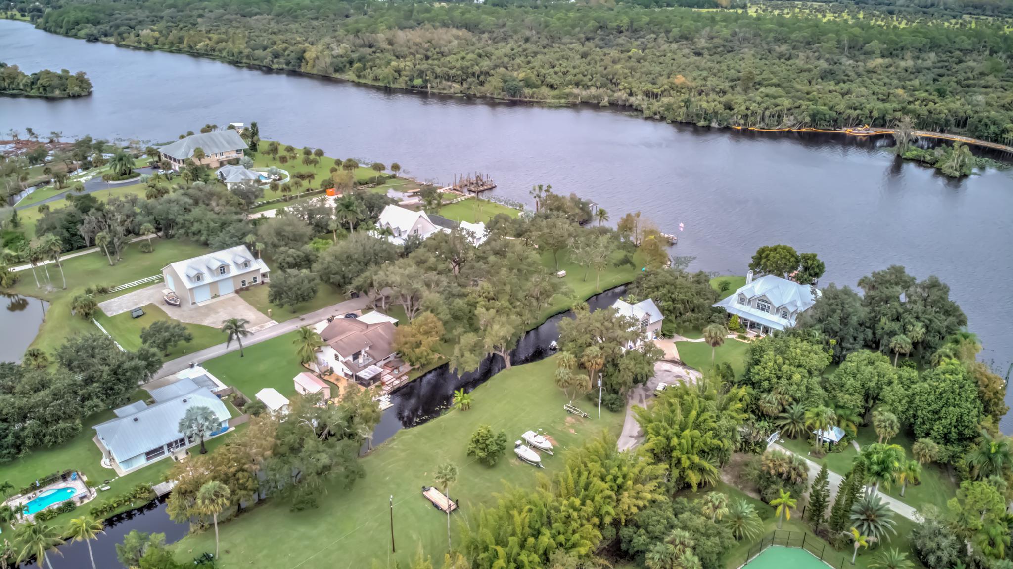 Lots for sale in Alva with gulf access